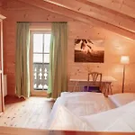 木屋 Im Grünen In Seenaehe *