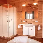 木屋 Im Grünen In Seenaehe Trimmelkam